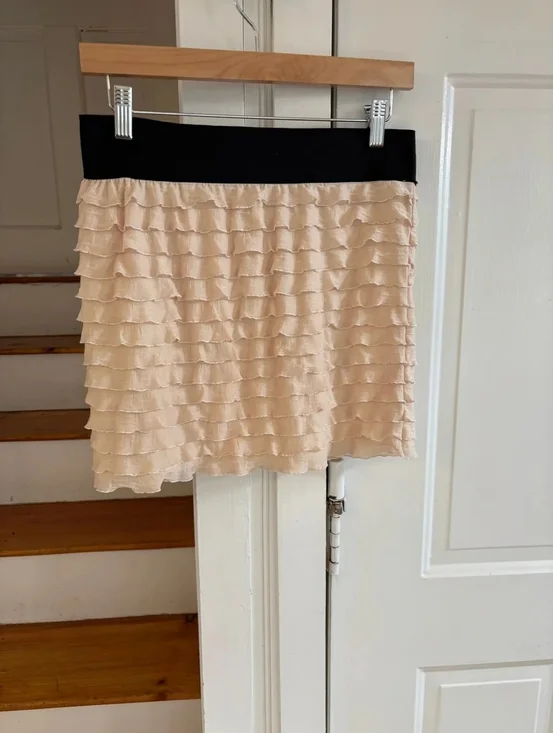 Preloved Free People Ruffled Mini Skirt Sz Sm - Picture 2 of 2